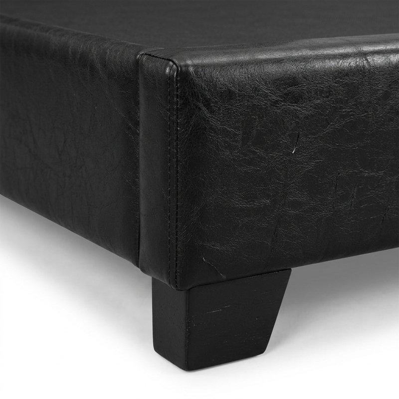 Lit double à cadre en bois noir de 68,5 cm de hauteur avec tête de lit rembourrée et garniture décorative cloutée.