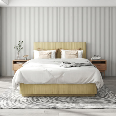 Structure de lit pour grand lit en chêne avec lumière DEL, lignes courbes ondulées