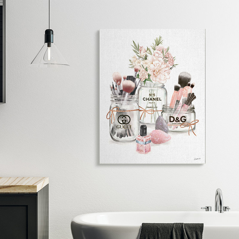 «Fashion Cosmetic Brushes in Glam Jars», art mural surdimensionné surdimensionné par Ziwei Li, H 48 po x l 36 po