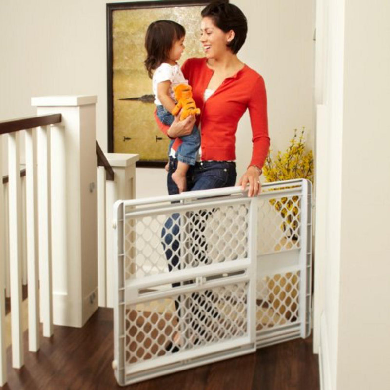 Plastic Pressure Mounted Pet Gate