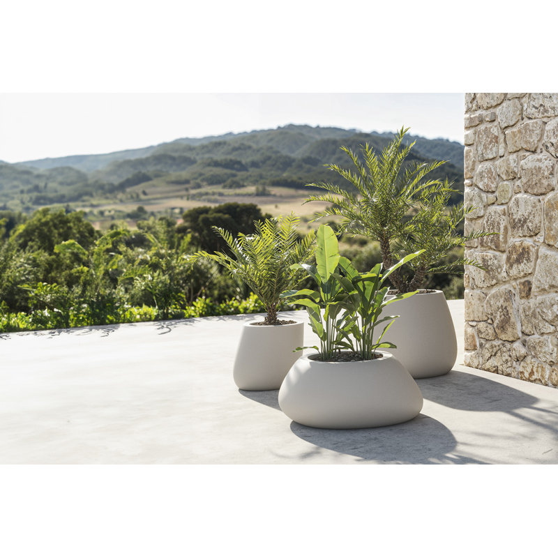 Stone Resin Pot Planter, 15.75" H x 31.5" W x 25.5" D1, White