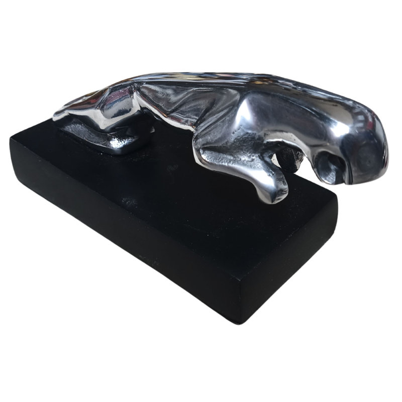 Dakisha Figurines & Sculptures