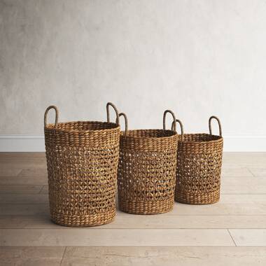 https://assets.wfcdn.com/im/79051961/resize-h380-w380%5Ecompr-r70/1582/158208264/3+Piece+Seagrass+Basket+Set.jpg