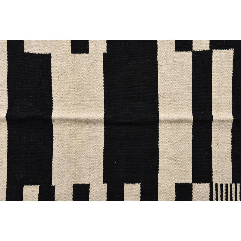 Tapis noir et blanc Ohlson