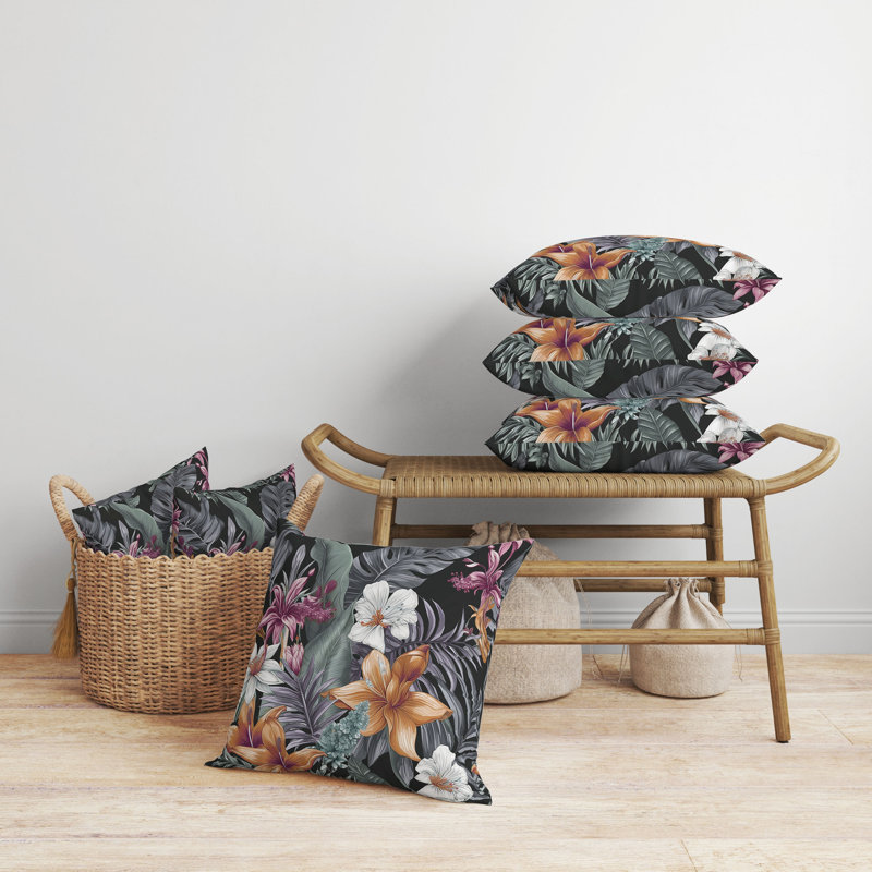 Coussin Rainforest Reverie, H 16 po x l 16 po, Noir / floral multi