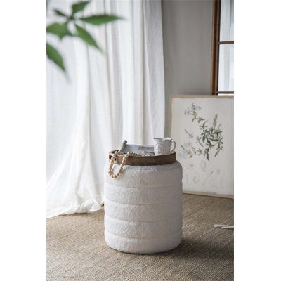 Collection French Country Home Decor avec plante artificielle, parfaite pour ajouter élégance et fonctionnalité à n'importe quelle pièce