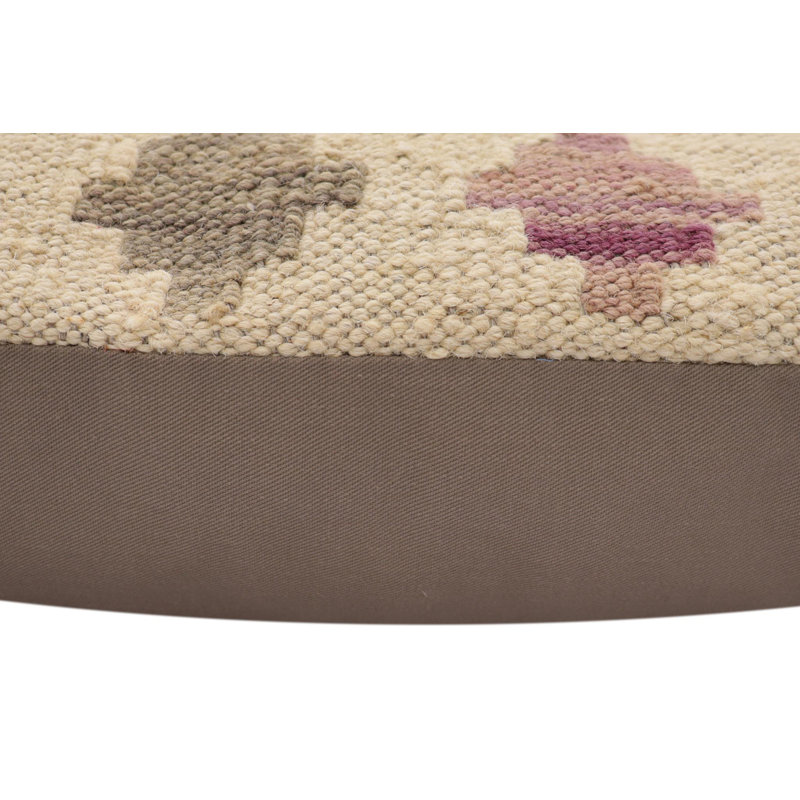 Oreiller rustique en kilim tissé à la main Caballer - 17 po x 18 po Rustic, H 17 po x l 18 po, Beige / rouille / bleu / gris