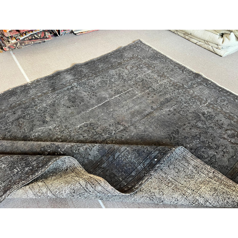 Tapis turc délavé de couleur grise 7 x 11 pi