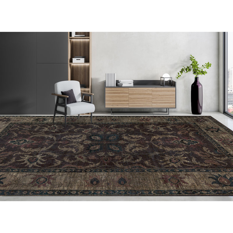 Wool Oriental Area Rug in Dark Brown/Wheat