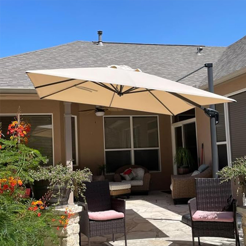 Parasol carré en porte-à-faux beige Carone 10 pi avec base Carone, Beige