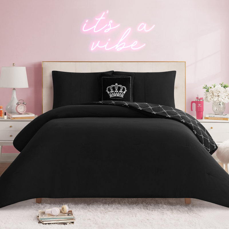 Juicy Couture Plush Trellis Link Reversible Comforter Sets, Full/Queen Comforter + 3 Additional Pieces, Black