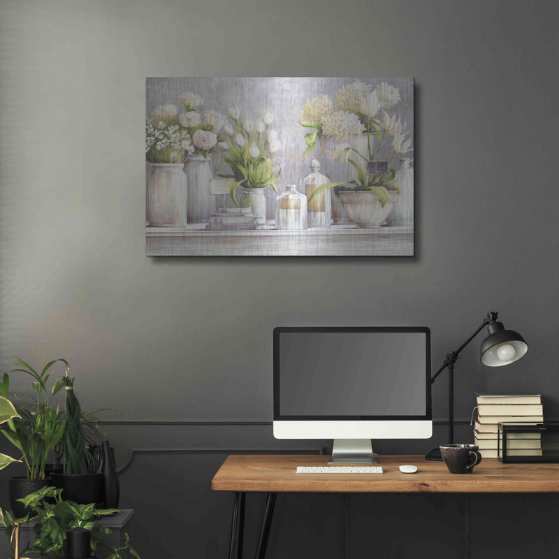 «Favorite Flowers» par White Ladder, H 24 po x l 36 po