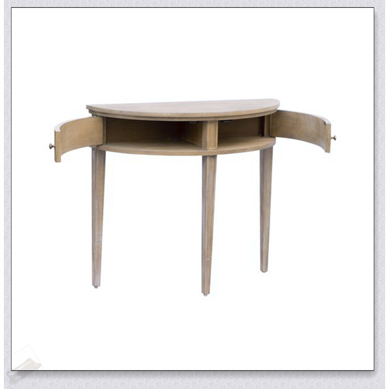Console de rangement d'inspiration rétro avec des tiroirs et des tablettes spacieuses, parfaite pour une vie organisée et une élégance intemporelle.