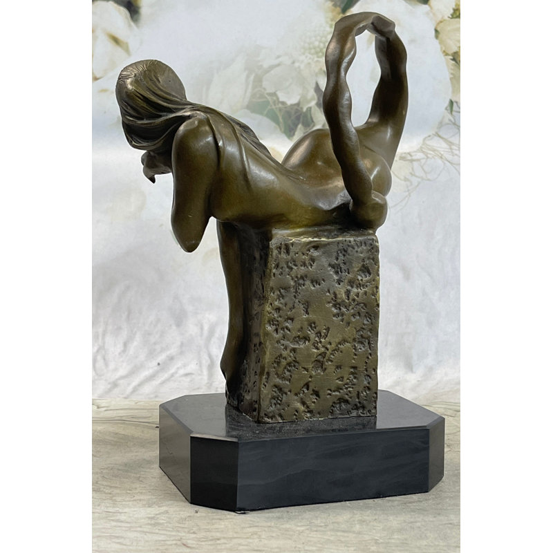 Figurines et sculptures Aive