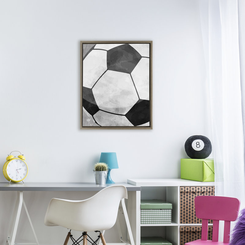 Cadre flottant avec ballon de soccer rebondissant, design par Christine Simpson Art, Cadre flottant orme Montalcino