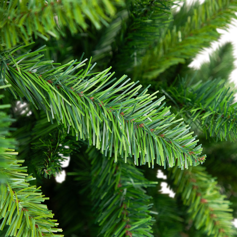 Sapin de Noël artificiel moyen Mckenzie - 7 pi, non éclairé