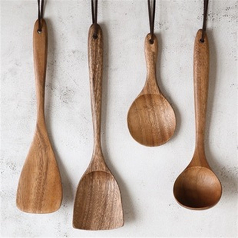 Ensemble d'ustensiles en bois naturel 6 - Pinces antiadhésives, spatule à long manche et louche pour la cuisine