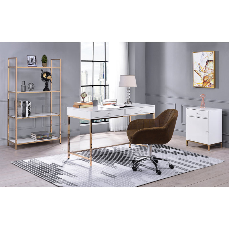 Bureau d'étude moderne blanc laqué avec accents dorés et piètement doré à finition brillante., 31.17" H x 21.09" W x 48.42" D