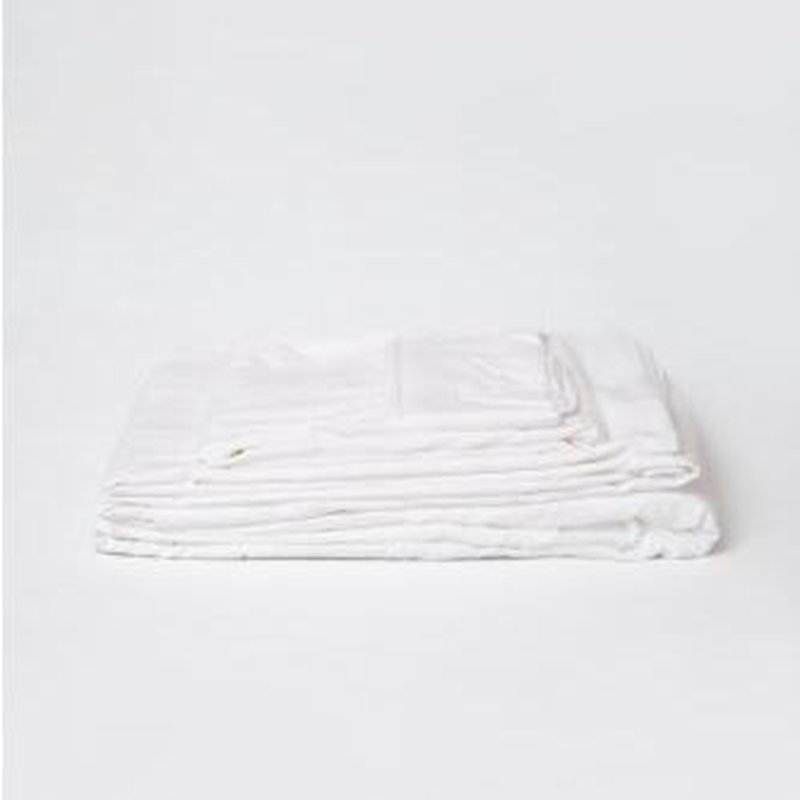soft and skin-friendly 4-Piece Brushed Microfiber, White, Full Sheet Set with 2 Pillowcases