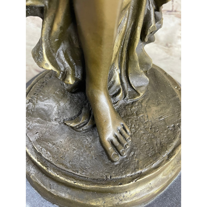 Figurines et sculptures Avalo