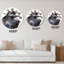 Deux corbeaux noirs avec des plumes noires et bleues - Horloge murale traditionnelle-962177352