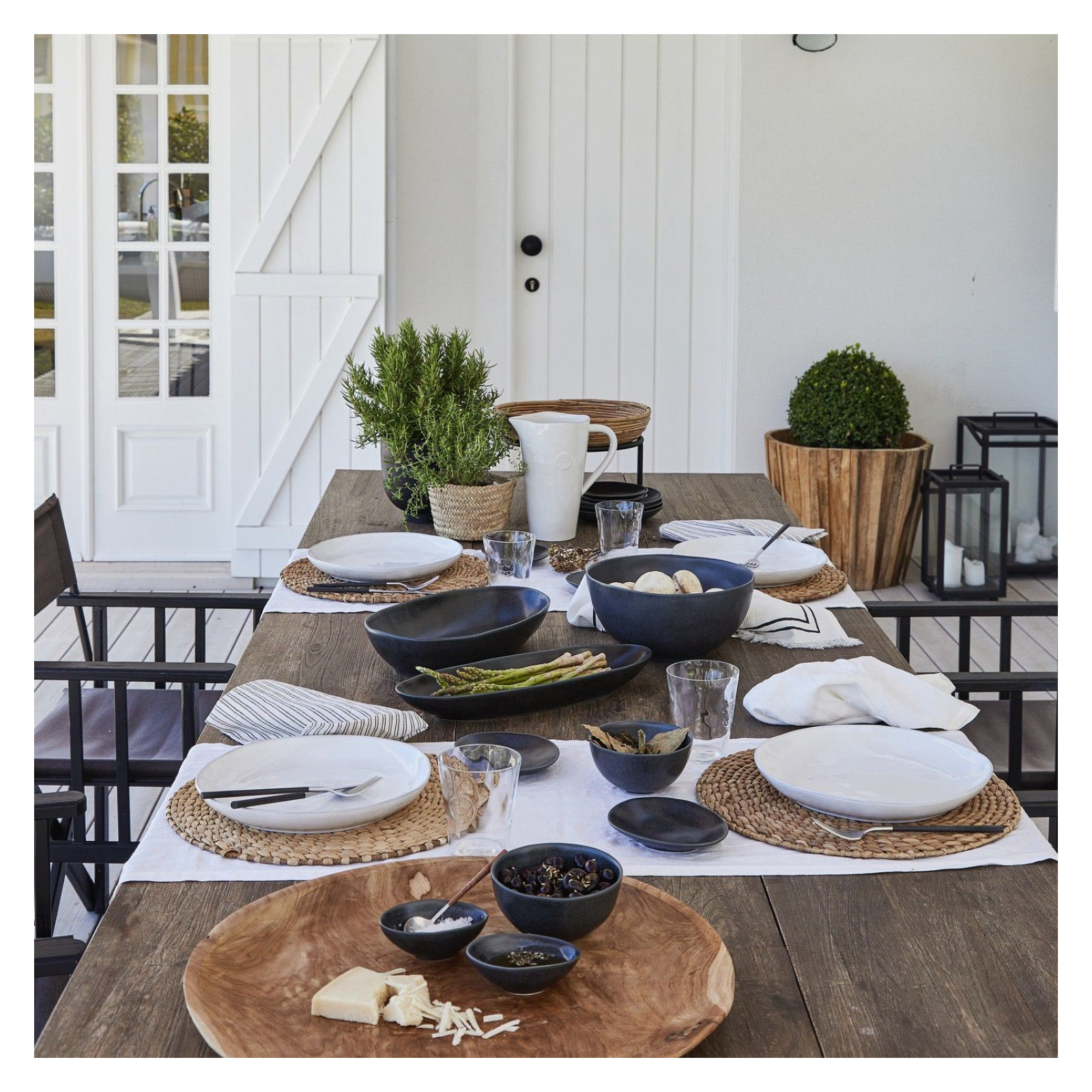 Livia Serving Bowl, Matte Black