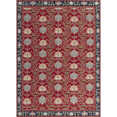 Sultana Wool Oriental Area Rug in Red/Navy/Green/Beige
