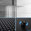 Système de douche carré noir mat 10 fonctions à double fonction avec soupape d'échaudage, pluies réglables à 360 ° et têtes de fixation à jet portatif, finition, protection, buse facile à nettoyer,