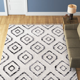 Gosnold black / white with geometric pattern