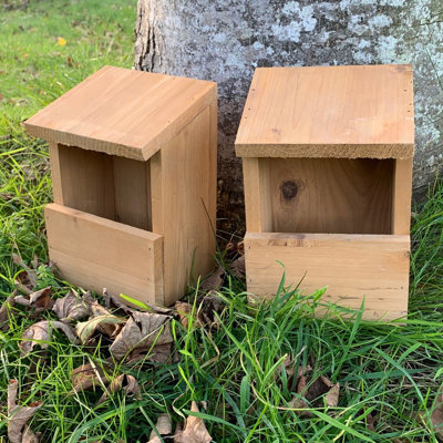 Wooden Robin Mounted Bird House