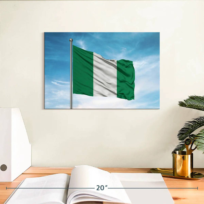 Drapeau nigérian hissé, H 8 po x l 12 po