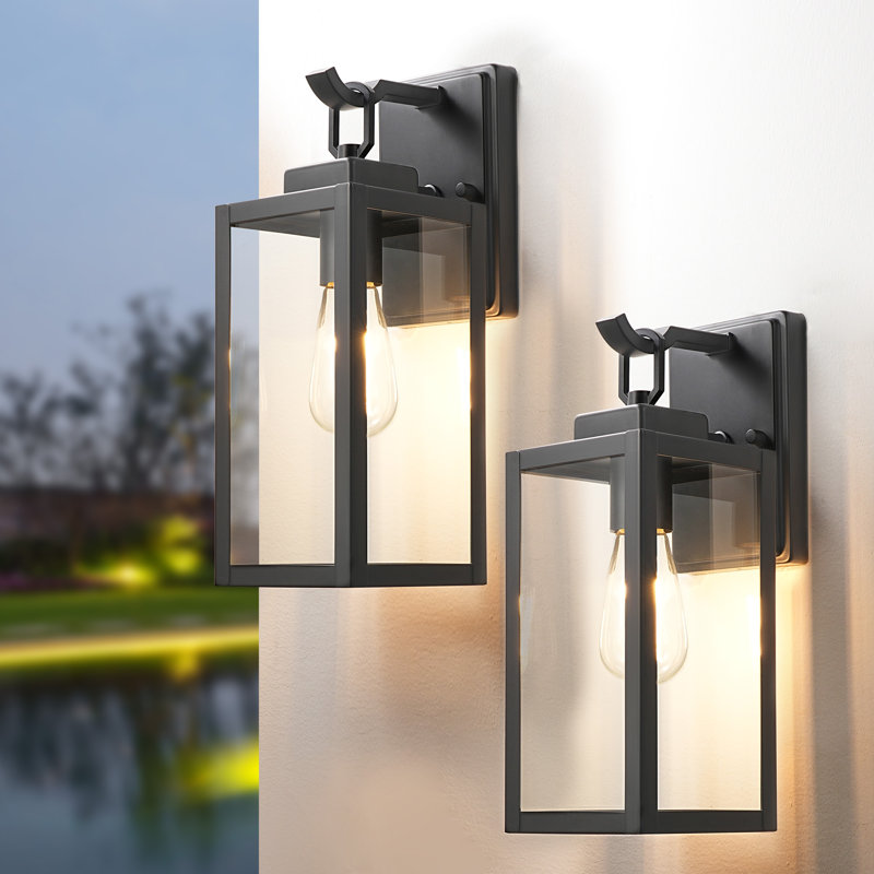Outdoor Wall Lantern