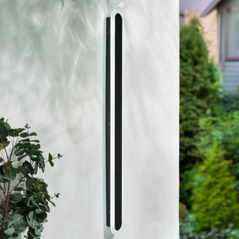 7F92533B5AC4497FB7CE8F4A9CD625C9 Daxtin Outdoor IP65 24w LED CCT 90cm Linear Wall Light in a Black Finish, 24