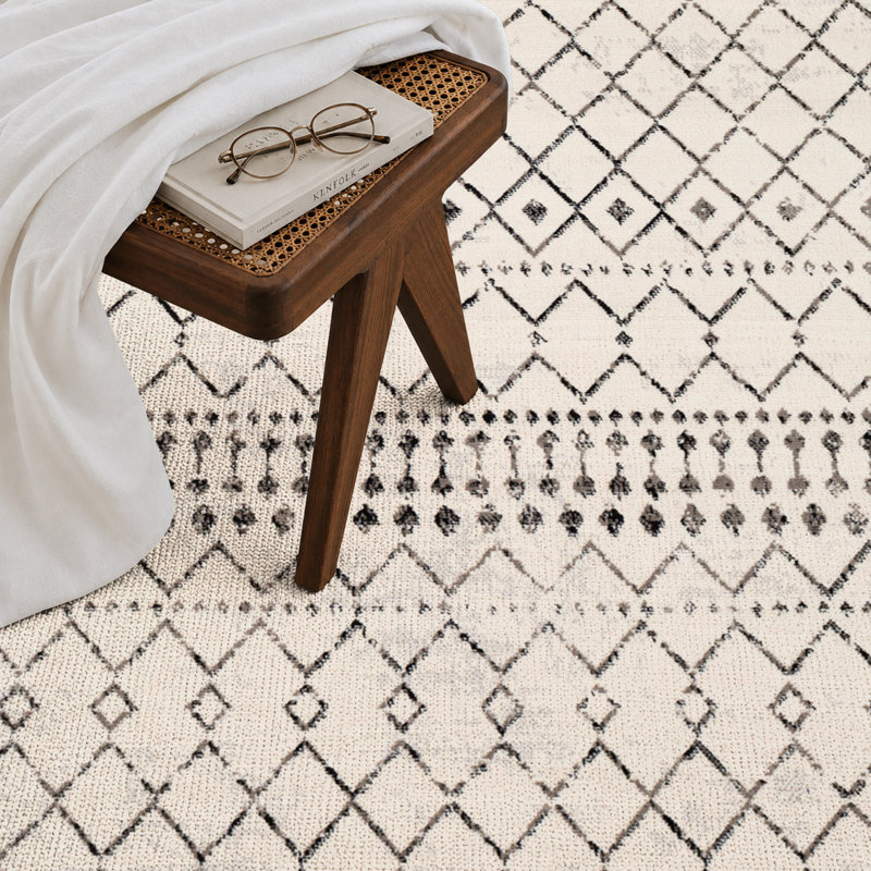 Malena Black/Off-White Rug, Rectangle 200 x 275 cm