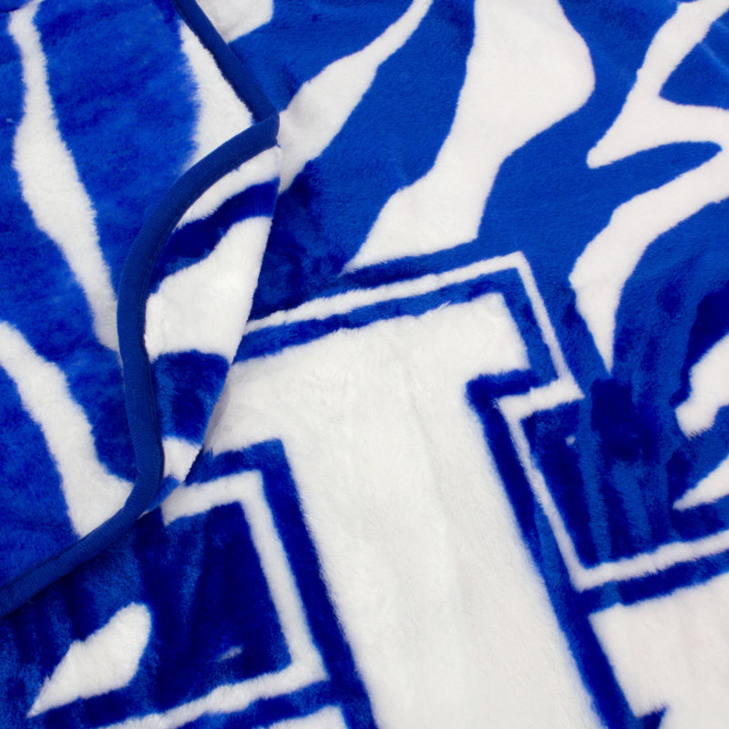 Kentucky Knitted Throw Blanket