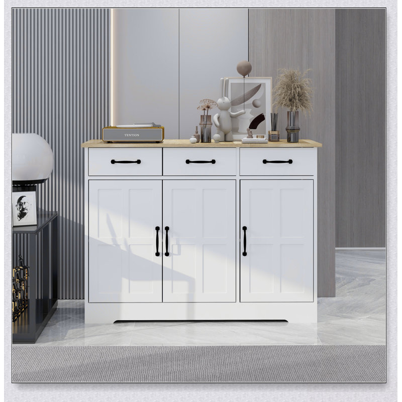Buffet Farmhouse avec 3 tiroirs et 3 portes, combinant charme rustique et rangement spacieux pour une utilisation polyvalente à la maison