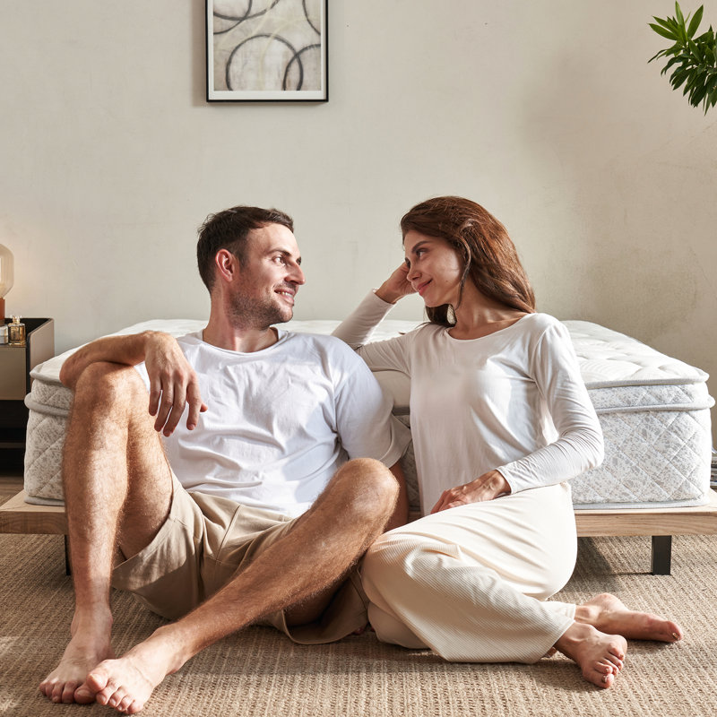 Très grand matelas de 12 pouces avec mousse à mémoire de forme et ressorts ensachés, mi-ferme pour le soulagement, soutien de zone de sommeil confortable, - gris et blanc pour chambre à coucher Ambiance Us
