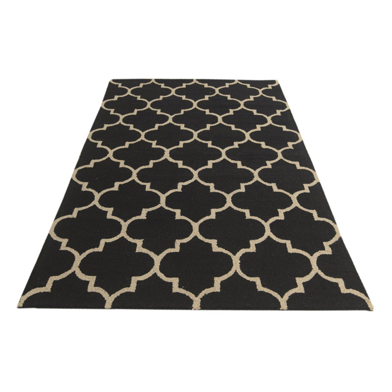 Tapis noir 5 pi 0 po x 8 pi 1 pi Pineland
