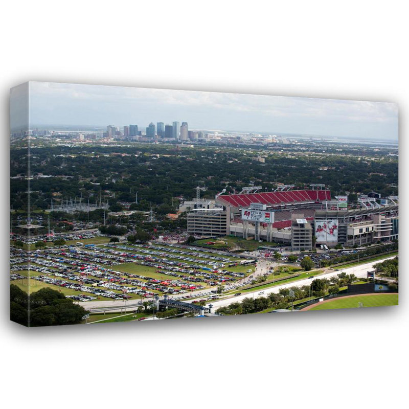 Stade Raymond James, H 16 po x l 24 po