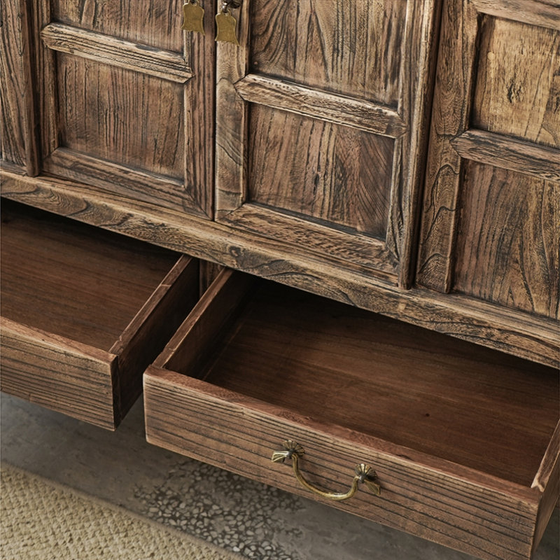 Buffet classique en bois massif