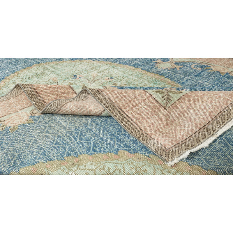 Tapis turc fait à la main avec des couleurs douces