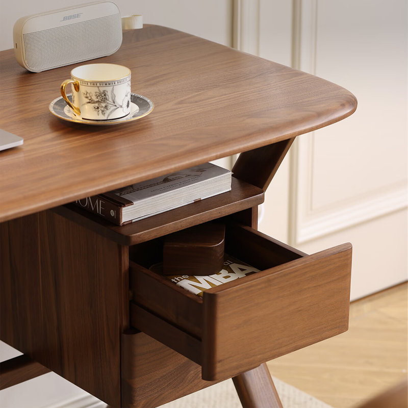 Bureau de petite taille