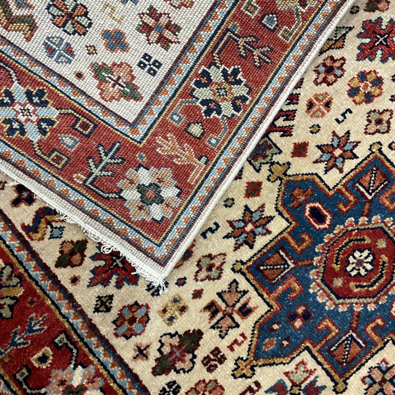 Tapis 2 pi 7 po x 11 pi 9 po