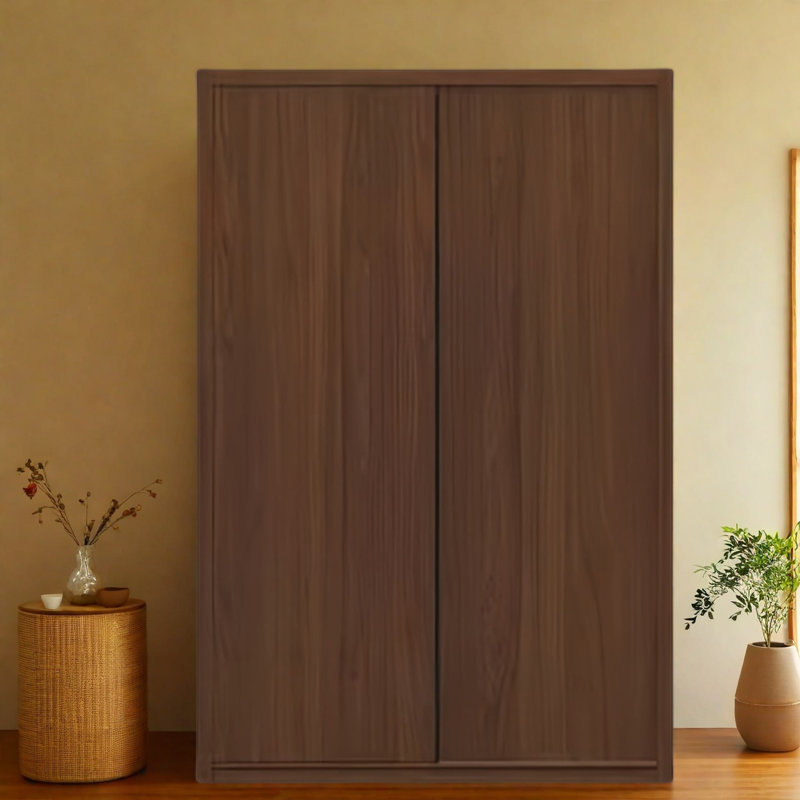 Armoire simple et classique à deux portes, H 83 po x l 63 po x P 24 po