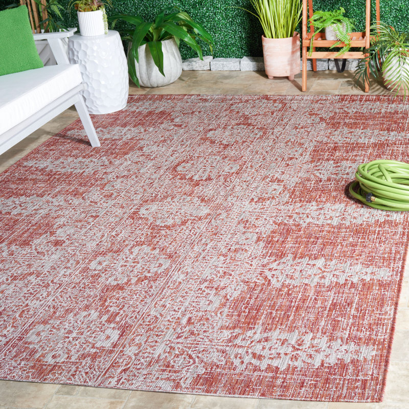 Tapis d'intérieur / extérieur à motif floral Courtyard Performance, Rectangle 6 pi 7 po x 9 pi 6 po