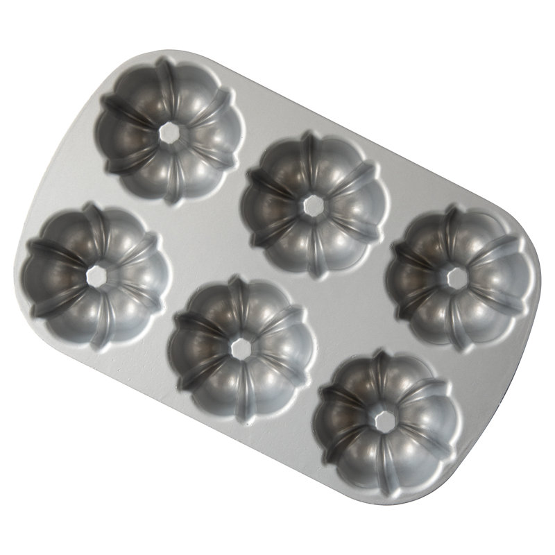 Nordic Ware Non-Stick Bundt Pan
