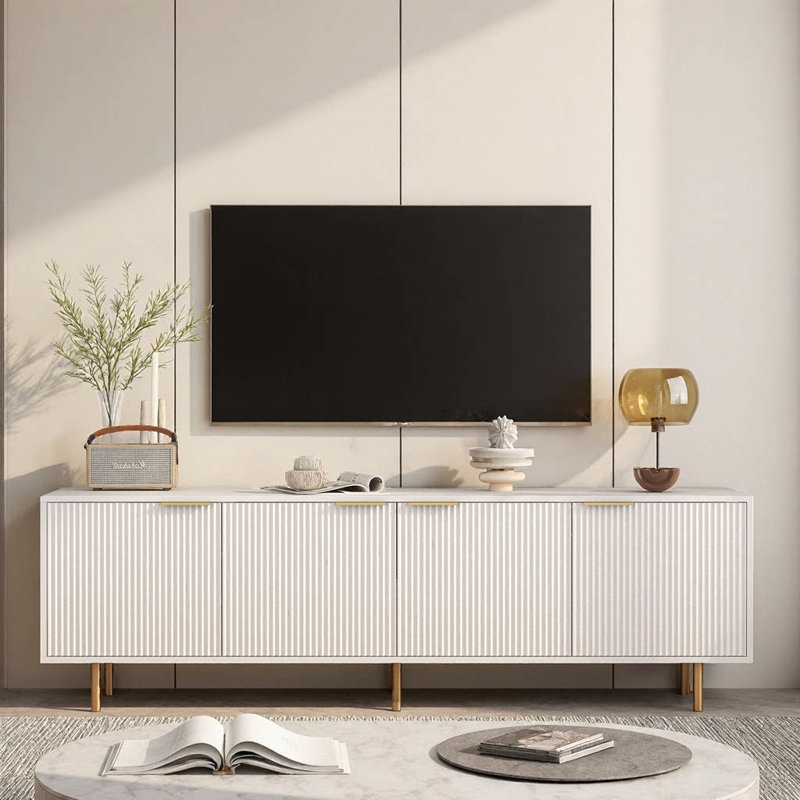 Meuble télé moderne cannelé Viremont 68,9 po pour téléviseurs de plus de 55 pouces | Meuble multimédia en bois avec 4 portes de rangement et pieds dorés | Console multimédia idéale pour le salon, l'appartement ou le bureau