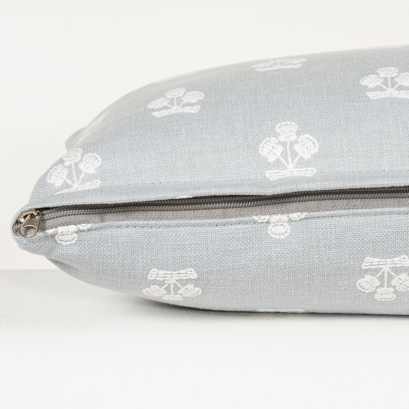 Housse et insert de coussin Hamachi, Plumes, Carré 22 po, Misty Blue Floral