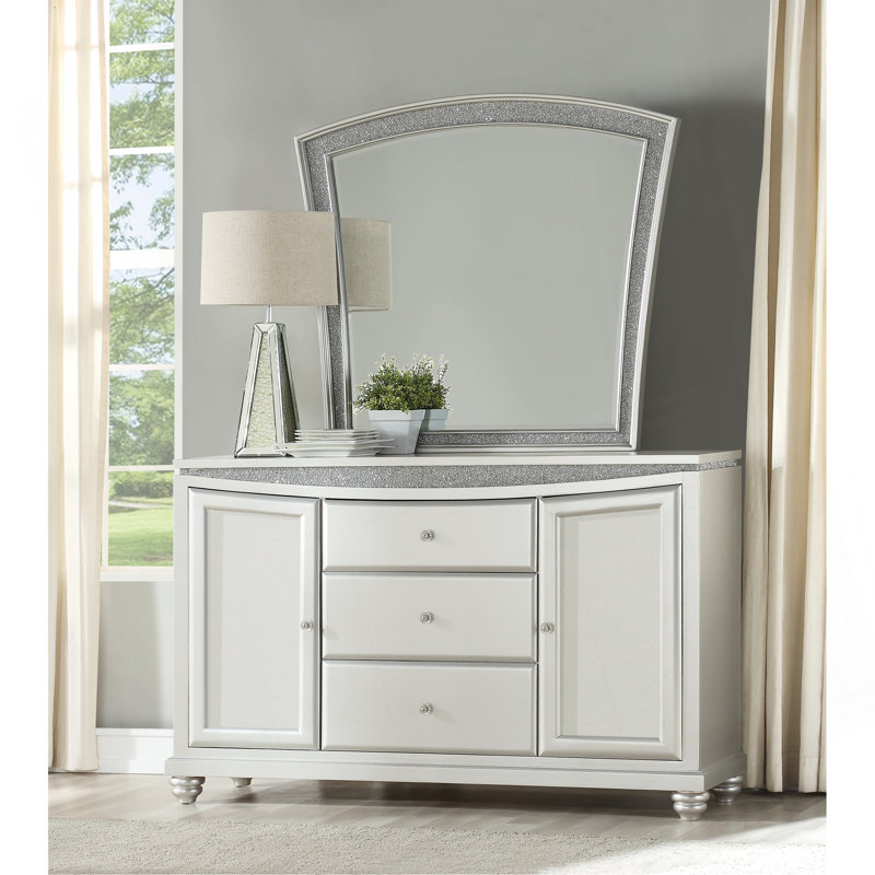 Exquisite Platinum-Finished Mirror With Sparkling Rhinestone Inlays And Expansive Viewing Area For Any Room