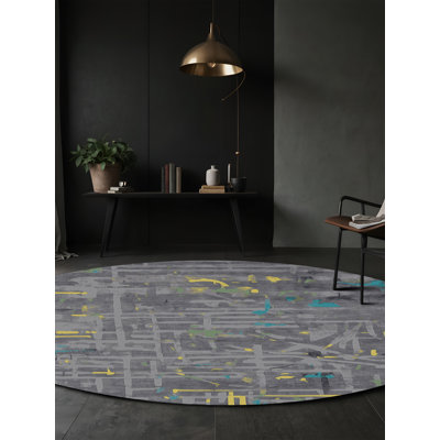 Tapis gris soyeux et moelleux